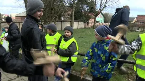 Klekoty to drewniane, hałaśliwe zabawki