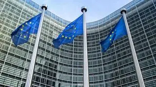 European Commision asked the bloc&#039;s 28 EU affairs ministers to discuss its concerns about Poland
