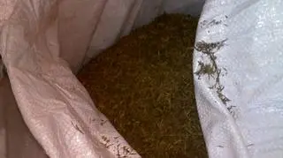 Tytoń ukryty był w workach 