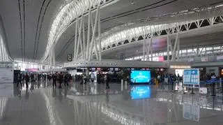 Mężczyzna czekał na internetową znajomą na lotnisku Changsha