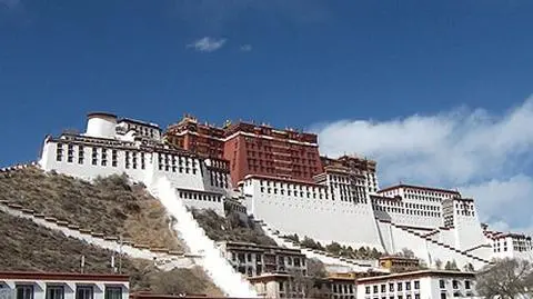 Lhasa otwarta dla turystów