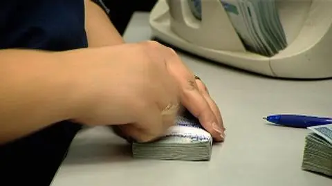 Pracownica banku okradała zamożnych klientów? Stracili 1,4 mln zł