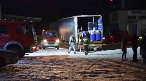 Akcja służb na terenie, na którym znaleziono chemikalia
