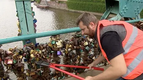 The locks, some adorned with messages of love, will be stored at the building of Road Management and Maintenance of the City of Wrocław