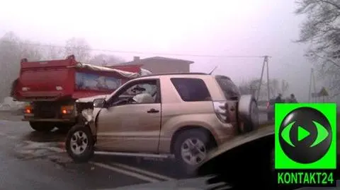 Zderzenie terenówki z busem. Siedem osób rannych