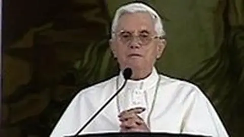 Papież wzywa do zakończenia przemocy w Kenii