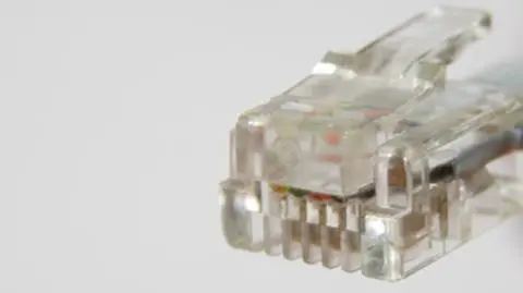 Francja ściga internetowych piratów. Europa czeka