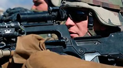 Masakra Francuzów. Sarkozy zawiesza działania wojskowe