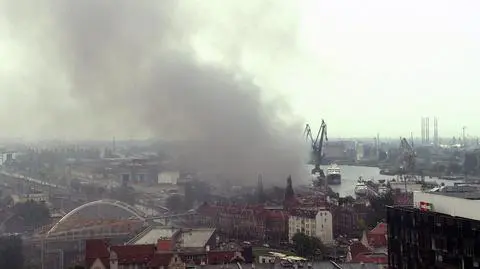 Gdańsk. Firefighter needed several hours to put out shipyard fire