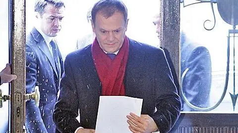 Premier ma czas do północy