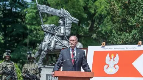 Wojsko musiało zmienić plany (archiwalny materiał Faktów TVN o planach MON na zwiększanie wydatków)