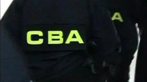 CBA zatrzymało urzędników skarbówki