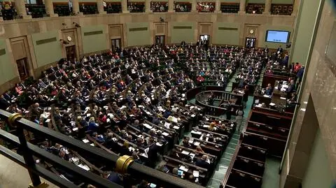 Skoro pada nieomal konkretny termin referendum konstytucyjnego, warto poszukać konkretnych pytań
