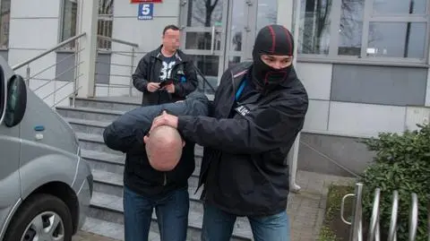 Bydgoszcz: Mieli wyłudzić co najmniej 120 mln zł. CBŚP zatrzymało 4 osoby