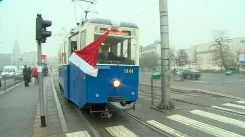 Z okazji Św. Mikołaja we Wrocławiu wyjechał zabytkowy tramwaj