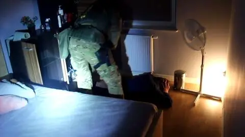 Policja zarobiła naloty do kilku mieszkań jednocześnie