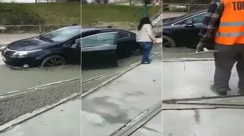 Sosnowiec. Wjechała autem w świeżą wylewkę
