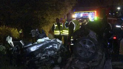 Zderzenie czołowe opla i hondy, nie żyją trzy osoby