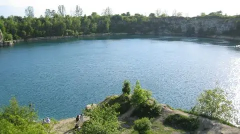 Miasto wykupi tereny wokół zalanego kamieniołomu i zbuduje park