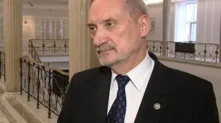 Antoni Macierewicz odbierze medal na MTP