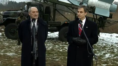 Macierewicz na ćwiczeniach z obrony powietrznej w Skwierzynie