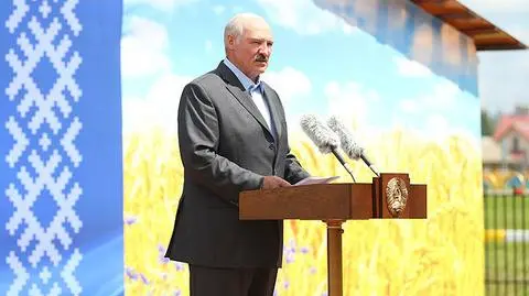Łukaszenka zapewnia, że żyje i nie ma sobowtóra