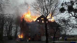 Cały dach stanął w ogniu