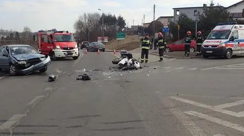 Zderzenie motocyklisty z samochodem w Rybniku