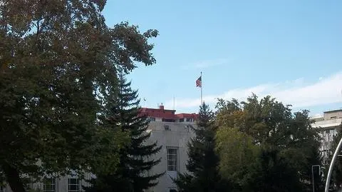 Turcja. USA zamykają placówki po strzałach przy ambasadzie