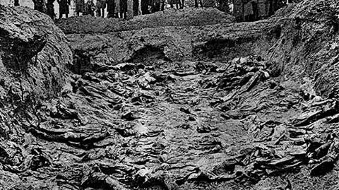 Do rozstrzelania polskich oficerów w lesie katyńskim doszło wiosną 1940 roku