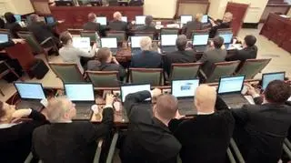 Radni PiS i SLD chcą odwołać prezydenta Grobelnego