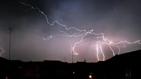 Kiedy w samolot uderzy piorun