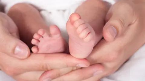 Kobieta zaczęła rodzić w toalecie