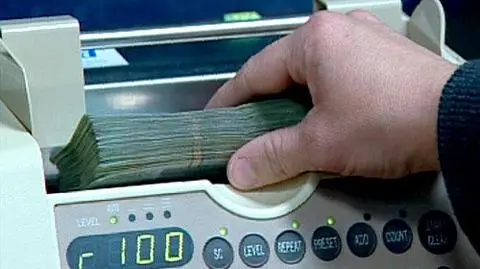 Prawie wyłudzili 900 tys. złotych