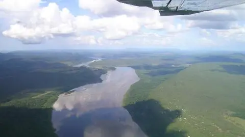 Bez wody, jedzenia i środków przeciw komarom w sercu amazońskiej dżungli