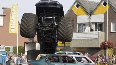 Rozpędzony Monster Truck wjechał w publiczność. Nie żyją dwie osoby