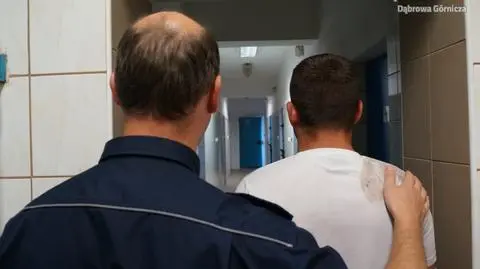 Cisnął o ścianę przypadkowym kotem, a potem zelżył policjantów