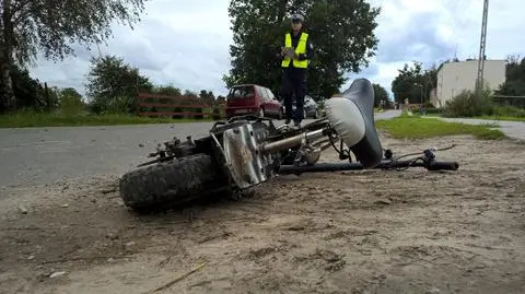 Kawęcin: samochód potrącił dzieci jadące na hulajnodze