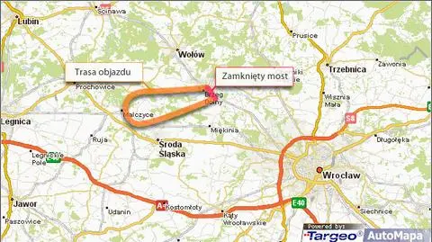 Przymusowa przesiadka z pociągu do autobusu. Jadą 60 km zamiast 4
