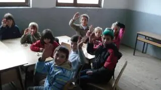 Dzieci z Kosowa dostaną ubrania i przybory do nauki