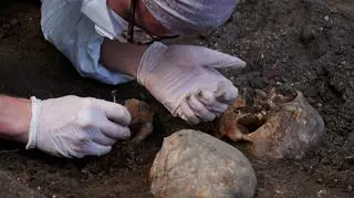 Prace archeologów na Cmentarzu Garnizonowym w Gdańsku