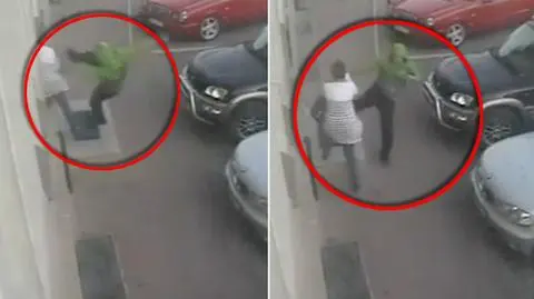 Brutalnie skopał kobietę. "Mamy sprawcę. Trafił na oddział psychiatryczny"