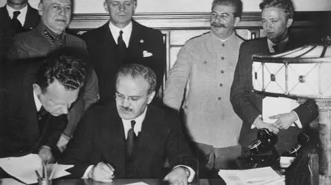 80. rocznica podpisania paktu Ribbentrop-Mołotow (na archiwalnym nagraniu inwazja Niemiec na Polskę)