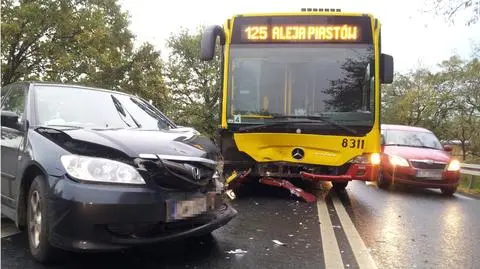 Nie ustąpiła pierwszeństwa, zderzyła się z autobusem 