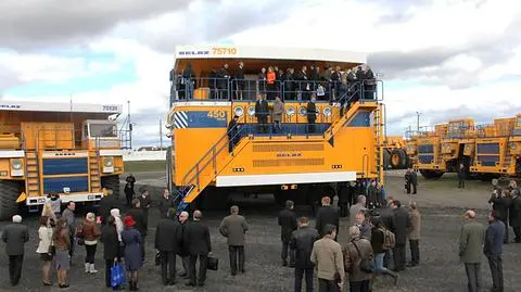 Oto największa wywrotka świata. Może zabrać 450 ton ładunku