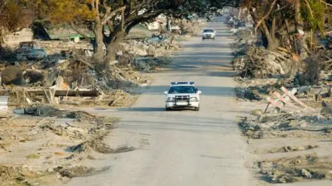 Huragan spustoszył Nowy Orlean, a w mieście zapanowała anarchia