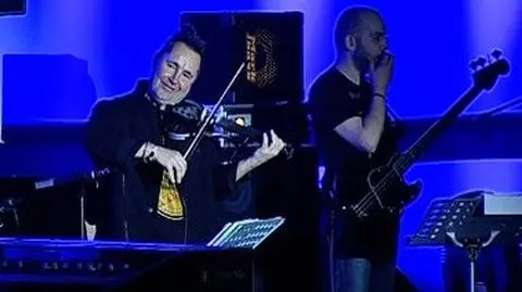 Dzieci-żołnierze na otwarciu festiwalu