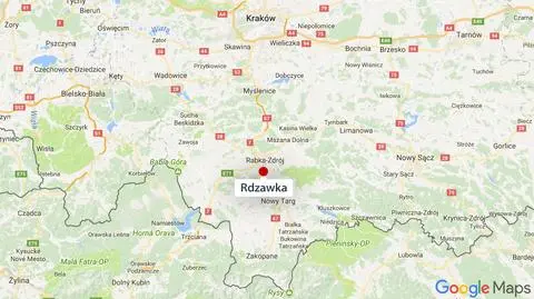 Śmiertelny wypadek w Rdzawce. Samochód wpadł do rowu