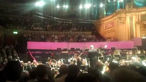 Aktywiści przerwani koncert izraelskiej orkiestry. Wygwizdani