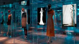 Wystawę "Schiaparelli & Prada: Impossible Conversations" obejrzało 340 tys